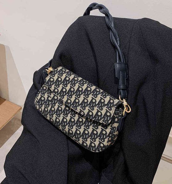 design saddle underarm single cross small women's bag luxury bag new evening bags fashion simple shoulder handbags for women
design saddle underarm single cross small women's bag luxury bag new evening bags fashion simple shoulder handbags for women