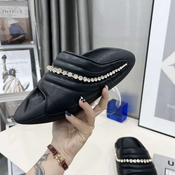 brand womens beach slippers diamond scuffs outer space sandal shoes microfiber leather summer high elastic foam combination size 35-41, Black 
brand womens beach slippers diamond scuffs outer space sandal shoes microfiber leather summer high elastic foam combination size 35-41, Black