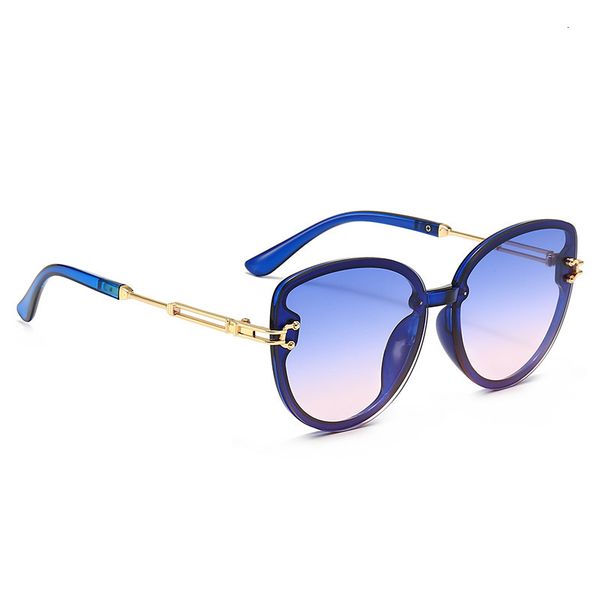 classics wholesale fashion women's ins large frame sunglass 6066 polarized fashion design ladies sun glasses, White;black
classics wholesale fashion women's ins large frame sunglass 6066 polarized fashion design ladies sun glasses, White;black