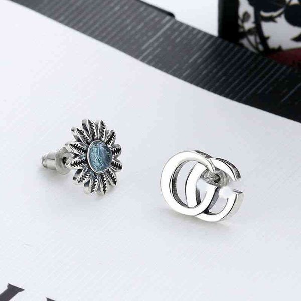2022 factory wholesale new ancient home inlaid with blue z stone flower asymmetric earrings women's chrysanthemum daisy, Golden
2022 factory wholesale new ancient home inlaid with blue z stone flower asymmetric earrings women's chrysanthemum daisy, Golden