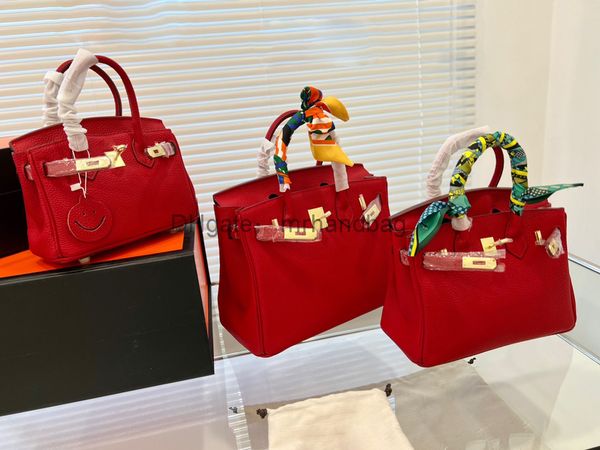 new designer bags scarf charm straps women business shoulder bags leather handbag luxury clutch handmade purse
new designer bags scarf charm straps women business shoulder bags leather handbag luxury clutch handmade purse