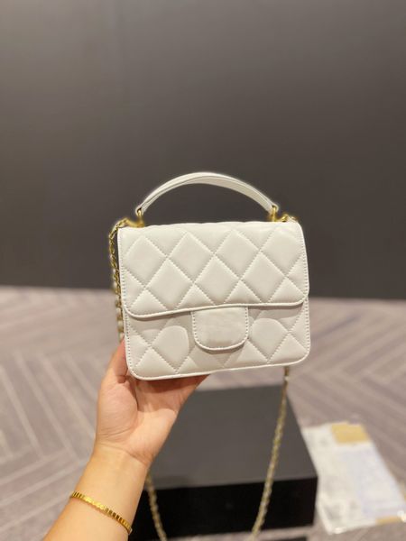 2022ss middle ancient series women's bags classic square fat chain bag gold sheepskin metal hardware matelass chain cross shoulder saco
2022ss middle ancient series women's bags classic square fat chain bag gold sheepskin metal hardware matelass chain cross shoulder saco