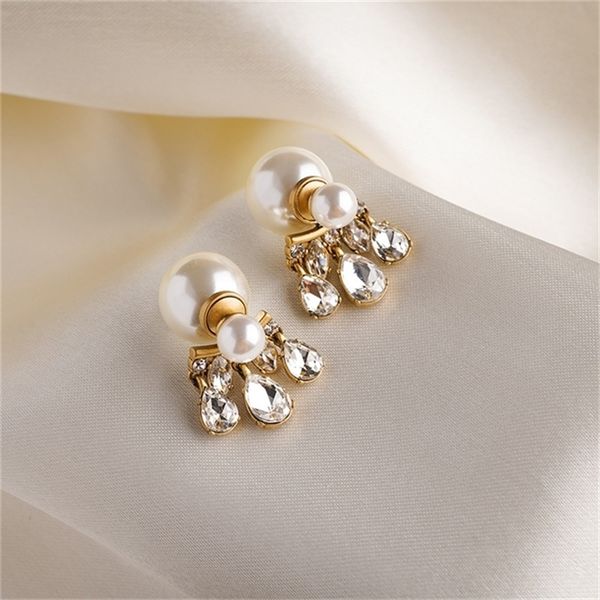 2022 36% off designer jewelry d family inlaid with diamond letters pearl family's same high version gold earrings, Golden
2022 36% off designer jewelry d family inlaid with diamond letters pearl family's same high version gold earrings, Golden