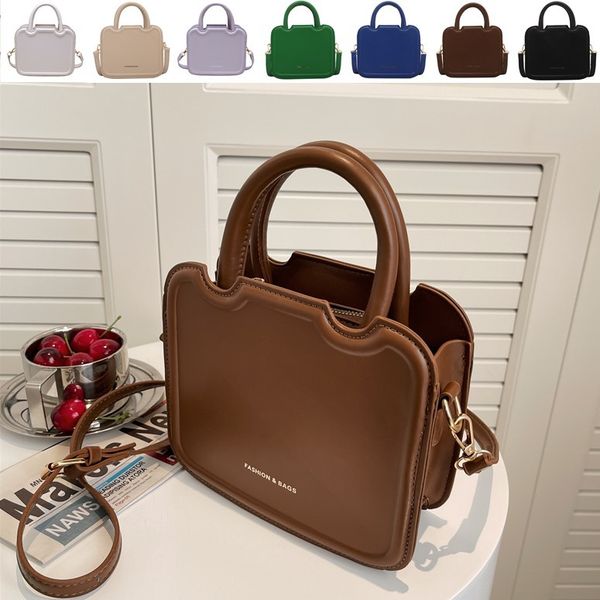 retro handheld cookie bag female versatile ins niche design single shoulder crossbody small square bag
retro handheld cookie bag female versatile ins niche design single shoulder crossbody small square bag