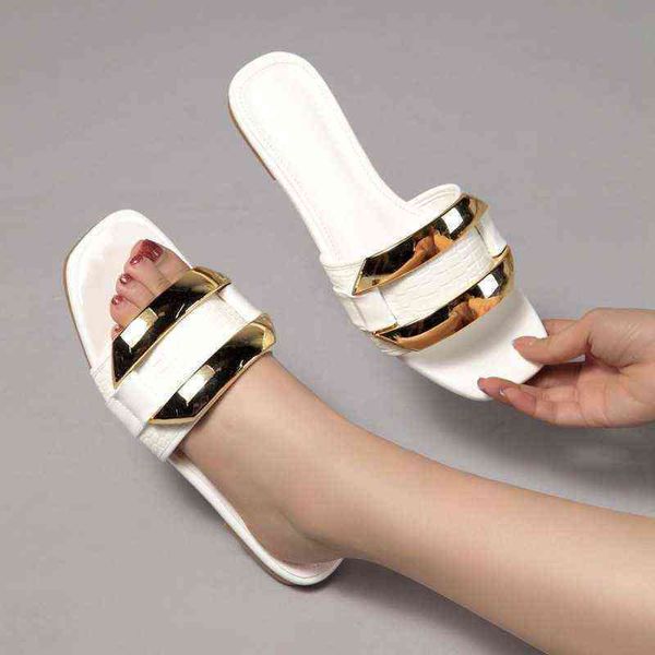 slippers large size women's retro personality big button flat fashion summer beach slides for female breathable ladies shoes 220530, Black
slippers large size women's retro personality big button flat fashion summer beach slides for female breathable ladies shoes 220530, Black