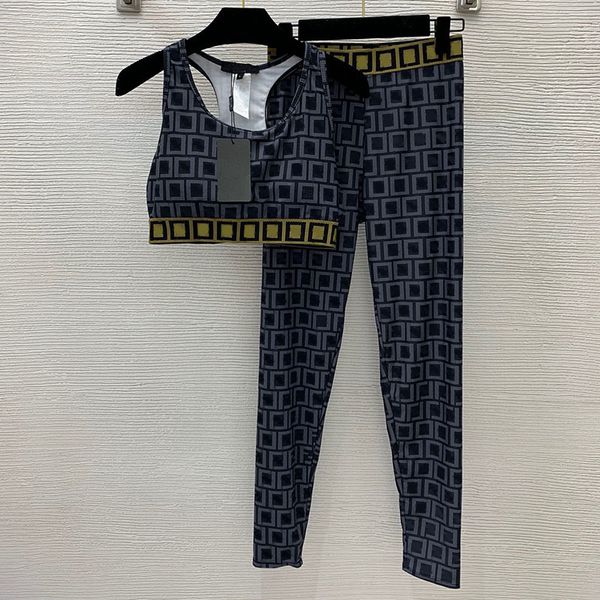 2022 womens yoga tracksuits outfits leggings designers multicolor lycra gym suit bras pants sets full letters motif sports wears summer beac, Gray
2022 womens yoga tracksuits outfits leggings designers multicolor lycra gym suit bras pants sets full letters motif sports wears summer beac, Gray