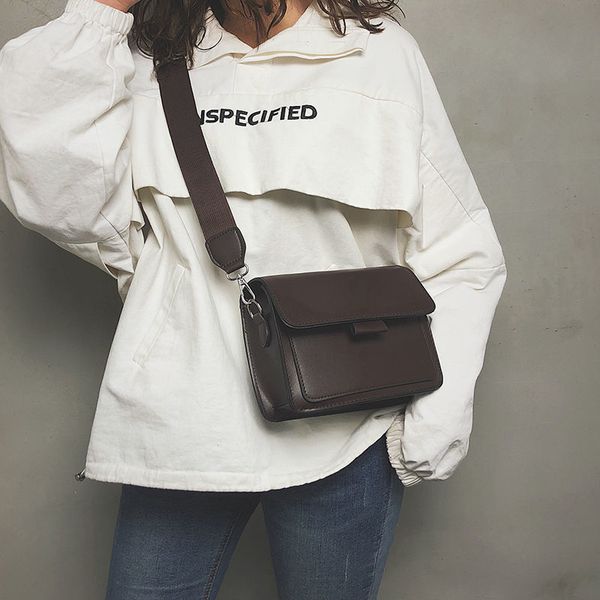women handle bags autumn winter retro women s fashion red shoulder bolso mujer handbags 220527
women handle bags autumn winter retro women s fashion red shoulder bolso mujer handbags 220527