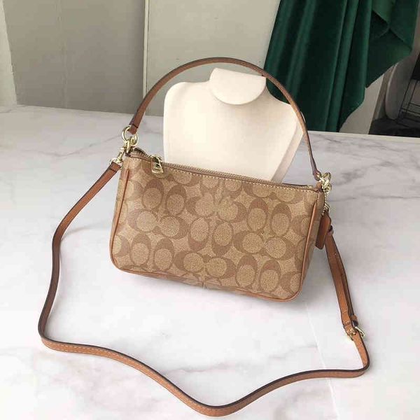 c mahjong single shoulder diagonal portable women's crcent 2022 luxury brand fashion design versatile ladies bags
c mahjong single shoulder diagonal portable women's crcent 2022 luxury brand fashion design versatile ladies bags