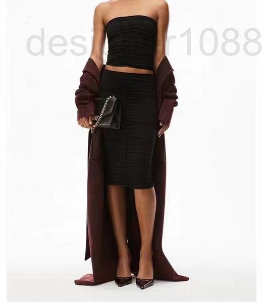 two piece dress designer aw22 new summer pleated bra skirt set 5ty1, White 
two piece dress designer aw22 new summer pleated bra skirt set 5ty1, White