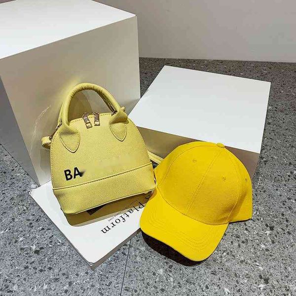 factory direct sale high sense small shell 2022 new single shoulder messenger bag women's fashion versatile hand designer
factory direct sale high sense small shell 2022 new single shoulder messenger bag women's fashion versatile hand designer