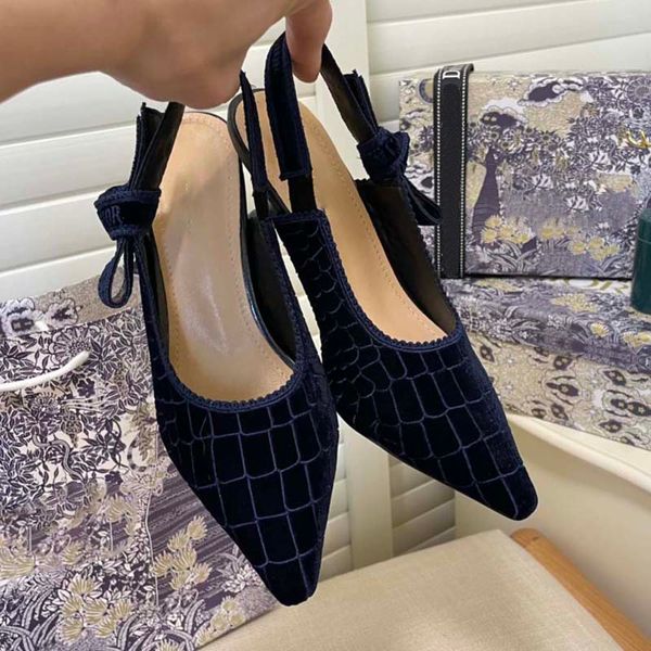 2022 designers women high heel sandals slippers leather rhinestone mesh sandal sparkle stretch ladies party wedding dress shoes, Black
2022 designers women high heel sandals slippers leather rhinestone mesh sandal sparkle stretch ladies party wedding dress shoes, Black