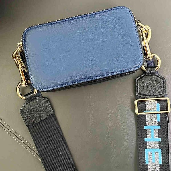 lady's bag snapscamera new popular color crossbody wide shoulder strap matching luxury brand
lady's bag snapscamera new popular color crossbody wide shoulder strap matching luxury brand
