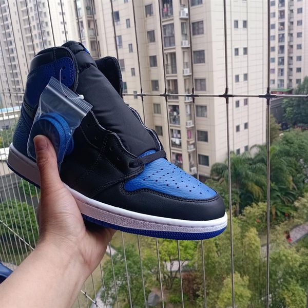 1 high og royal men basketball shoes womens 1s black varsity blue white trainers designer outdoor sneaker 555088-007 u253e
1 high og royal men basketball shoes womens 1s black varsity blue white trainers designer outdoor sneaker 555088-007 u253e