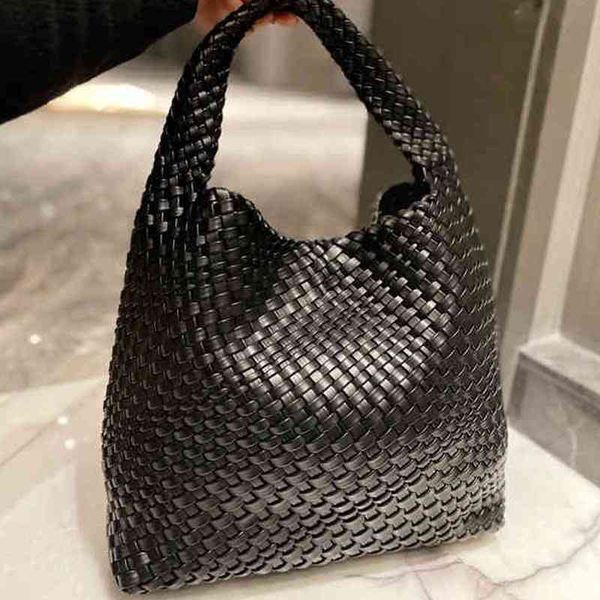 weave tote bucket bags fashion high-quality designer handbag travel shoulder messenger phone purses crossbody female wallet 220415
weave tote bucket bags fashion high-quality designer handbag travel shoulder messenger phone purses crossbody female wallet 220415
