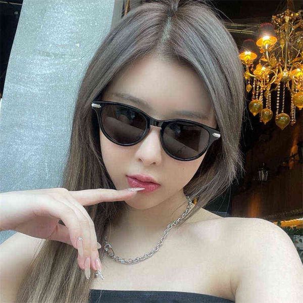 new d family same men's and women's small sunglasses trend womens leisure, White;black
new d family same men's and women's small sunglasses trend womens leisure, White;black