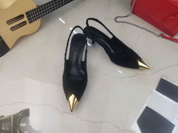 high-heeled shoes women's shoes 2022 brand fashion new textile plush design temperament sandals black and white
high-heeled shoes women's shoes 2022 brand fashion new textile plush design temperament sandals black and white