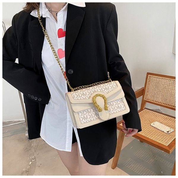 retro bag women's new fashion single shoulder chain armpit korean student small square luxury designer handbag leather messenger bags f
retro bag women's new fashion single shoulder chain armpit korean student small square luxury designer handbag leather messenger bags f
