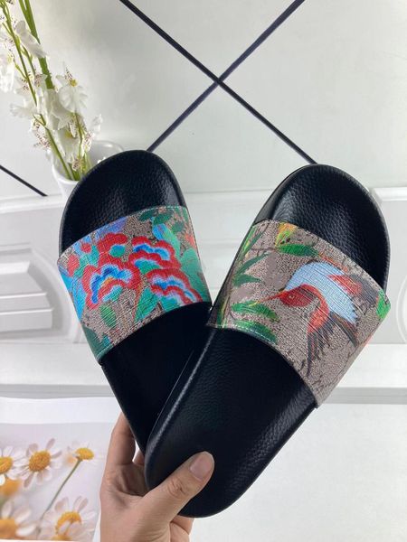 paris fashion mens womens summer classic rubber slipper beach slide fashion comfortable sandal indoor outdoor shoes size 35-46 with box, Black
paris fashion mens womens summer classic rubber slipper beach slide fashion comfortable sandal indoor outdoor shoes size 35-46 with box, Black