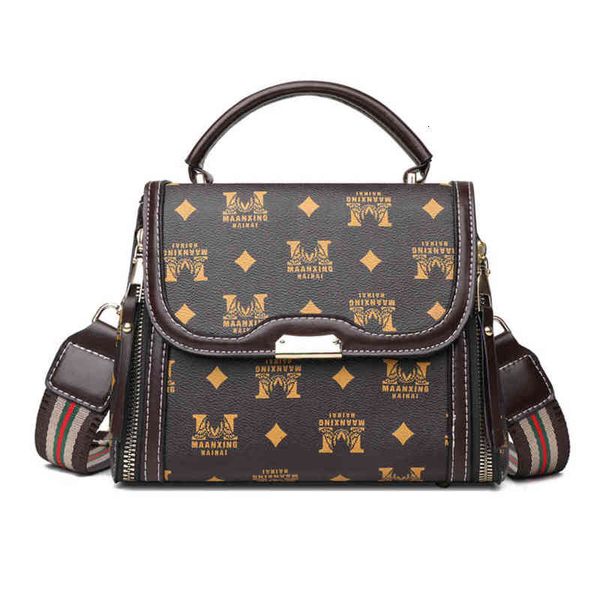 highest quality luxury one-shoulder female bag women shoulder large capacity messenger women's printed hand chain single handbags 55% o
highest quality luxury one-shoulder female bag women shoulder large capacity messenger women's printed hand chain single handbags 55% o
