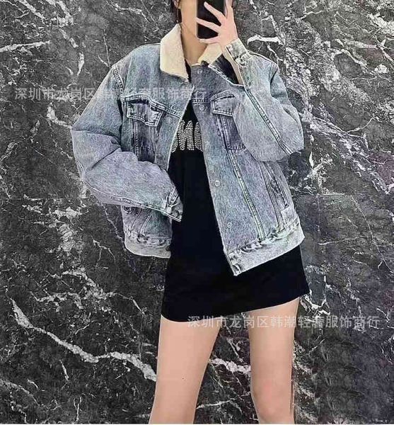 women's jackets simple lamb wool light blue washed denim coat with plush thickening for men and women, Black;brown
women's jackets simple lamb wool light blue washed denim coat with plush thickening for men and women, Black;brown