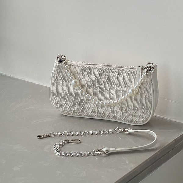 retro pearl chain underarm bag women's 2022 new original folded french one shoulder messenger bag
retro pearl chain underarm bag women's 2022 new original folded french one shoulder messenger bag