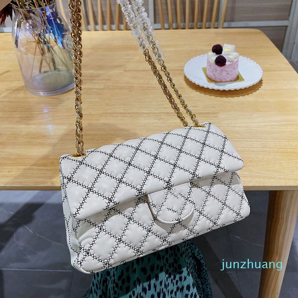 chan nel bag 2022 fashion crossbody bags popularity ladies calfskin handbags double flaps rhombus luxury stitching design gold metal chain v
chan nel bag 2022 fashion crossbody bags popularity ladies calfskin handbags double flaps rhombus luxury stitching design gold metal chain v