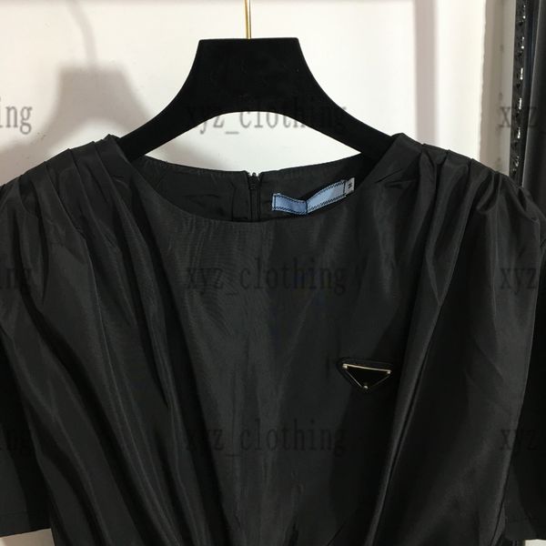 2022 summer women casual dresses triangle waist short-sleeved dress black color brand designer skirts, Black;gray
2022 summer women casual dresses triangle waist short-sleeved dress black color brand designer skirts, Black;gray