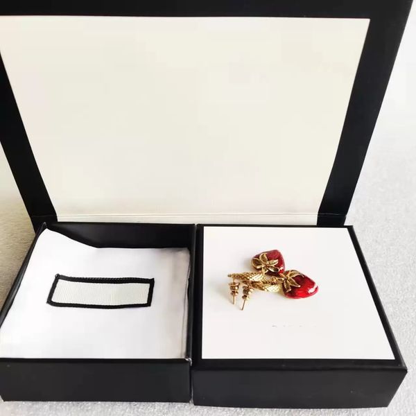 luxury designer earrings for woman charm 925 silver needle earrings strawberry design jewelry supply, Golden
luxury designer earrings for woman charm 925 silver needle earrings strawberry design jewelry supply, Golden