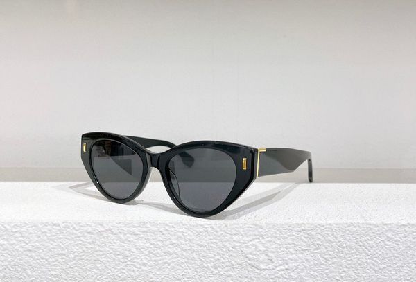 womens sunglasses for women men sun glasses mens 40037u fashion style protects eyes uv400 lens with case, White;black
womens sunglasses for women men sun glasses mens 40037u fashion style protects eyes uv400 lens with case, White;black