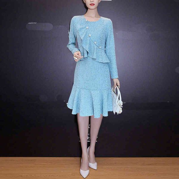 casual dresses xiaoxiangfeng autumn and winter celebrity women's clothing product fungus edge stitching slim fitting tweed ruffle dress, Black;gray
casual dresses xiaoxiangfeng autumn and winter celebrity women's clothing product fungus edge stitching slim fitting tweed ruffle dress, Black;gray