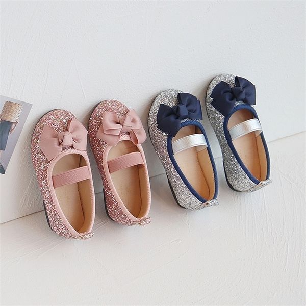 toddlers girls shoes glitter leather flats for little kids children's dress bow-knot princess sweet loafers soft dance 220413, Black;red
toddlers girls shoes glitter leather flats for little kids children's dress bow-knot princess sweet loafers soft dance 220413, Black;red
