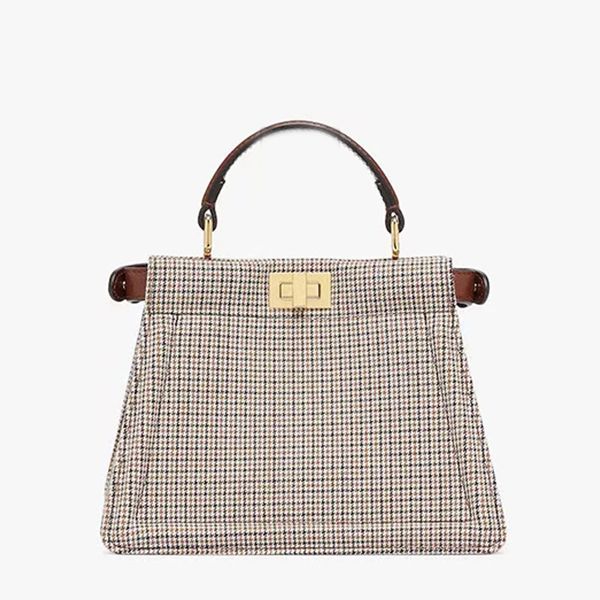 peekaboo bag tote shopping bags women handbag purse internal letter tartan canvas square twist lock gold hardware leather shoulder strap lad
peekaboo bag tote shopping bags women handbag purse internal letter tartan canvas square twist lock gold hardware leather shoulder strap lad