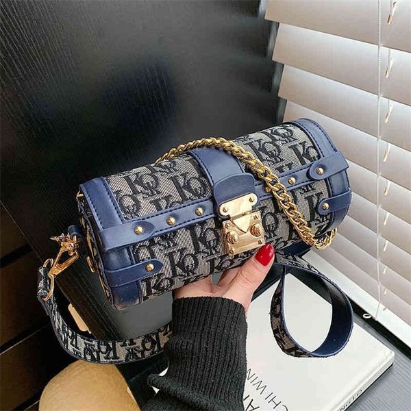 embroidered canvas cylinder diagonal fashion sense of minority texture versatile shoulder bag handbags on clearance sale
embroidered canvas cylinder diagonal fashion sense of minority texture versatile shoulder bag handbags on clearance sale