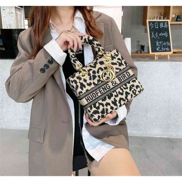 princess female new portable messenger small fashion 80% off purse sales