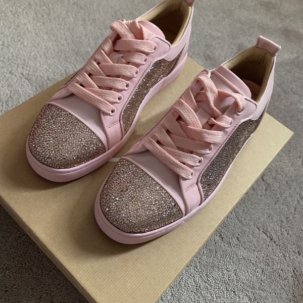 luxury designers sneaker women casual shoes strass red sole sneakers homme rhinestone genuine leather orlato flats outdoor trainers ,black w
luxury designers sneaker women casual shoes strass red sole sneakers homme rhinestone genuine leather orlato flats outdoor trainers ,black w