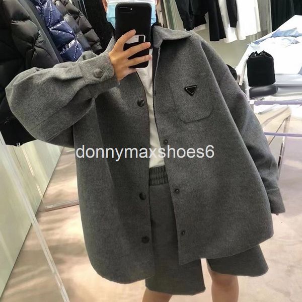 women's jackets trendy brand tricot wool coat design in autumn and winter 21, versatile, loose single breasted polo collar for women, Black;brown
women's jackets trendy brand tricot wool coat design in autumn and winter 21, versatile, loose single breasted polo collar for women, Black;brown