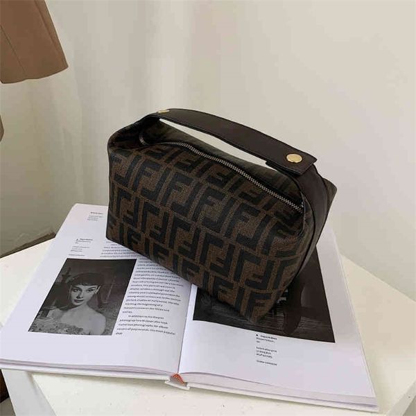 portable cosmetic new large capacity travel portable cosmetic storage women's washing clearance outlet sale
portable cosmetic new large capacity travel portable cosmetic storage women's washing clearance outlet sale