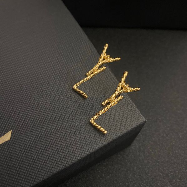 new style charm designer earrings love ear stud designers 18k gold plated geometry letters earring classical women wedding party jewerlry gi, Golden;silver
new style charm designer earrings love ear stud designers 18k gold plated geometry letters earring classical women wedding party jewerlry gi, Golden;silver