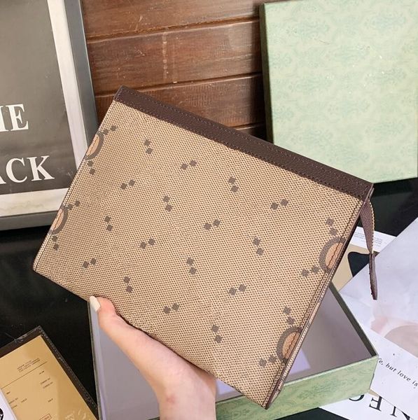 new hand bag travel toiletry pouch 26cm protection makeup clutch women leather waterproof cosmetic bags for men with dust bag
new hand bag travel toiletry pouch 26cm protection makeup clutch women leather waterproof cosmetic bags for men with dust bag