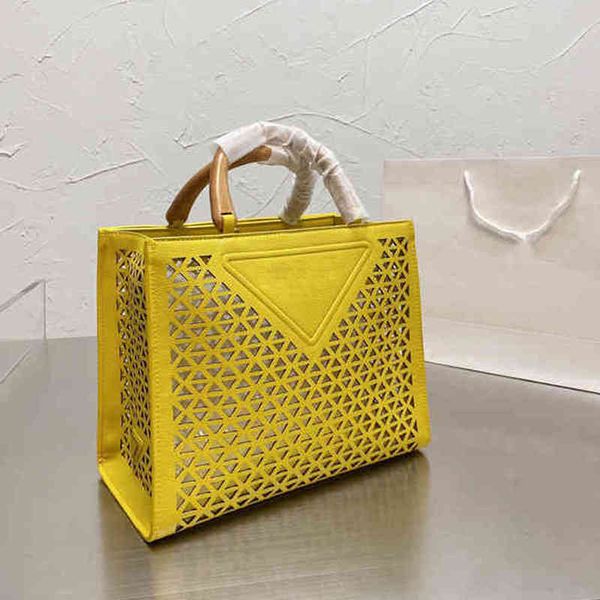 summer high capacity tote bags women fashion beach handbag shoulder hollow out leather luxury designer female shopping packs 220317
summer high capacity tote bags women fashion beach handbag shoulder hollow out leather luxury designer female shopping packs 220317