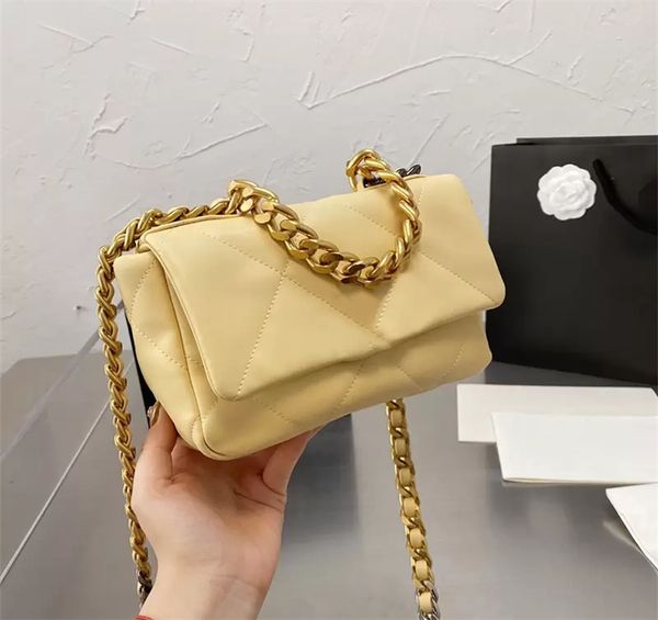 20cfrance womens classic mini flap 20c 19 series bags quilted matelasse chain crossbody shoulder lareg capacity famous luxury designers hand
20cfrance womens classic mini flap 20c 19 series bags quilted matelasse chain crossbody shoulder lareg capacity famous luxury designers hand