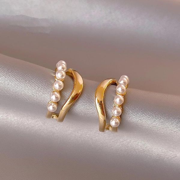 stud 2022 arrival light luxury autumn winter imitation pearl geometric earrings for women gold color metal party pendiente, Golden;silver
stud 2022 arrival light luxury autumn winter imitation pearl geometric earrings for women gold color metal party pendiente, Golden;silver