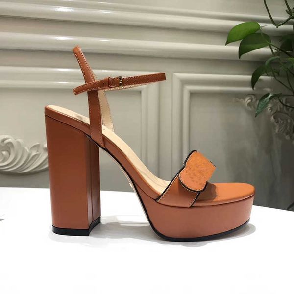 2022 classic womens high-heeled sandals thickened waterproof platform leather material exquisite workmanship luxury custom 35-42, Black
2022 classic womens high-heeled sandals thickened waterproof platform leather material exquisite workmanship luxury custom 35-42, Black