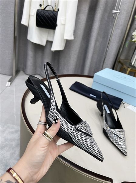 2022 satin sling-back pumps sandals with crystals satin crystals series slippers sandals loafers muller shoes upper with heat-sealed crystal, Black
2022 satin sling-back pumps sandals with crystals satin crystals series slippers sandals loafers muller shoes upper with heat-sealed crystal, Black