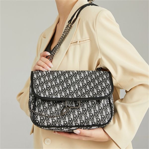 new printed leather postman female stray chain large capacity single messenger design purses online
new printed leather postman female stray chain large capacity single messenger design purses online