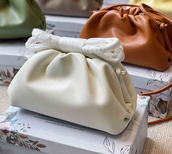venetas bottegav divani cloud bag women's genuine leather underarm net red one shoulder slanting cow ih3a
venetas bottegav divani cloud bag women's genuine leather underarm net red one shoulder slanting cow ih3a