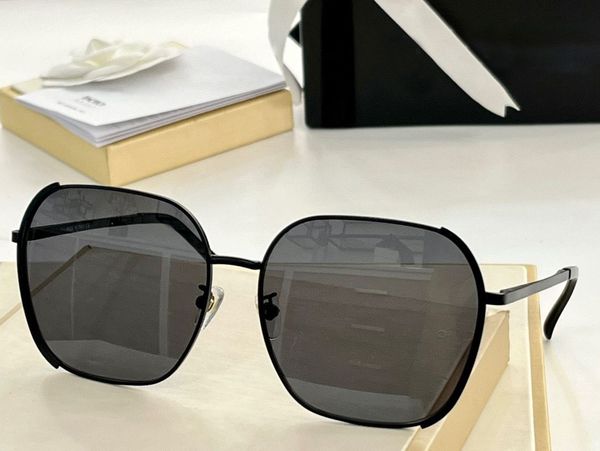 sunglasses for woman 2022 designer retro summer 6289 anti-ultraviolet driving fishing fashion random box, White;black
sunglasses for woman 2022 designer retro summer 6289 anti-ultraviolet driving fishing fashion random box, White;black