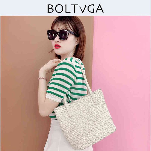 small 2021 woven new tote bvbag women's fashion one shoulder casual child mother versatile handbag
small 2021 woven new tote bvbag women's fashion one shoulder casual child mother versatile handbag