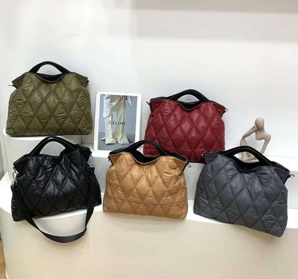 casual large capacity tote padded women handbags designer lingge quilted shoulder bags luxury nylon sapce padded crossbody bag
casual large capacity tote padded women handbags designer lingge quilted shoulder bags luxury nylon sapce padded crossbody bag
