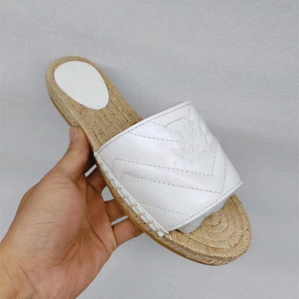 2022 new women's luxury designer sandals slippers fashion summer girls beach double g leather slippers casual shoes embroidered shoes l, Black
2022 new women's luxury designer sandals slippers fashion summer girls beach double g leather slippers casual shoes embroidered shoes l, Black